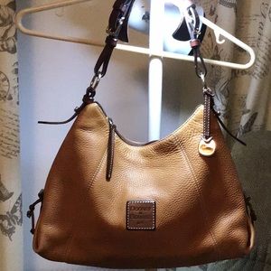 Authentic Dooney & Bourke Grain PurseJ1211202 1975